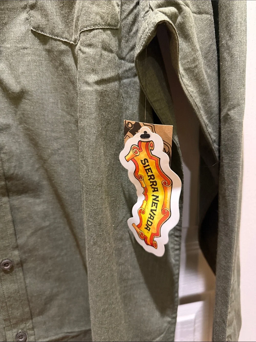 Casual Olive Green Long-Sleeve Button-Down Shirt